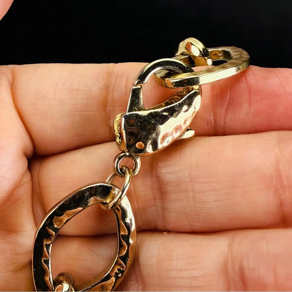 Vintage aged, goldtone, weighted Link Chain Necklace - Picture 10 of 10